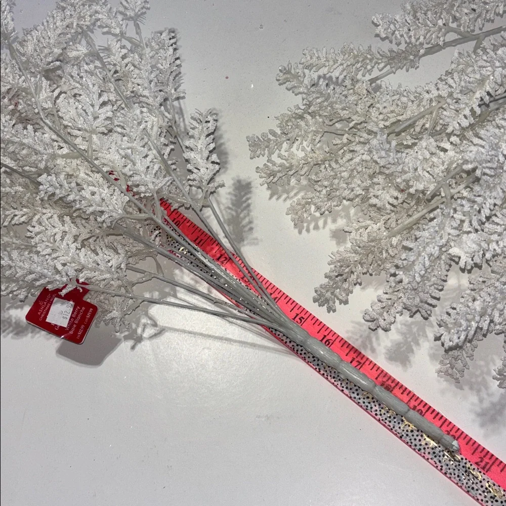 Snowy White Faux Fern Spray White Glitter Pine Branches White Tree Filler NWT